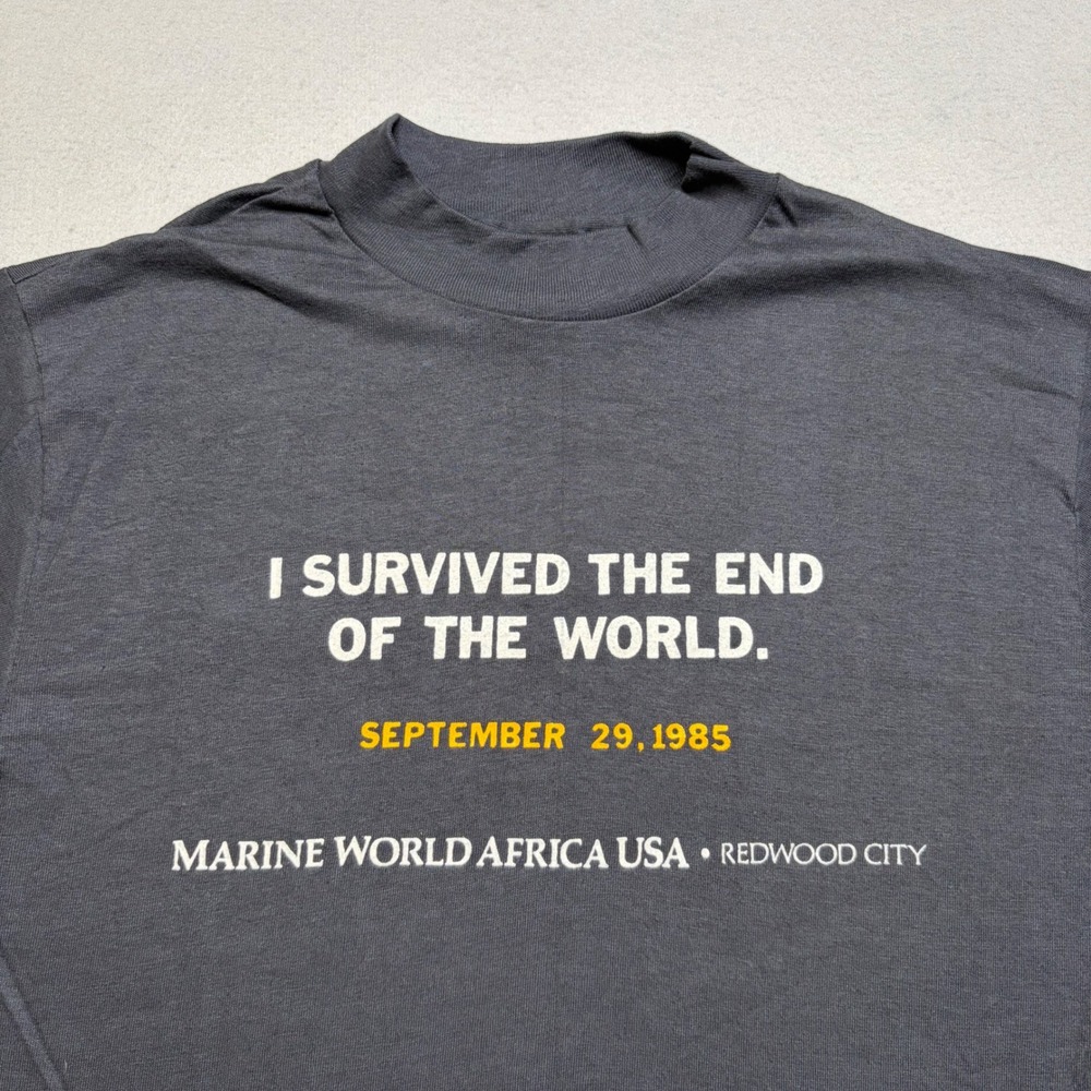 Hanes T-Shirt Mens Medium Black Beefy-T 1985 Marine World Africa USA Vintage 80s